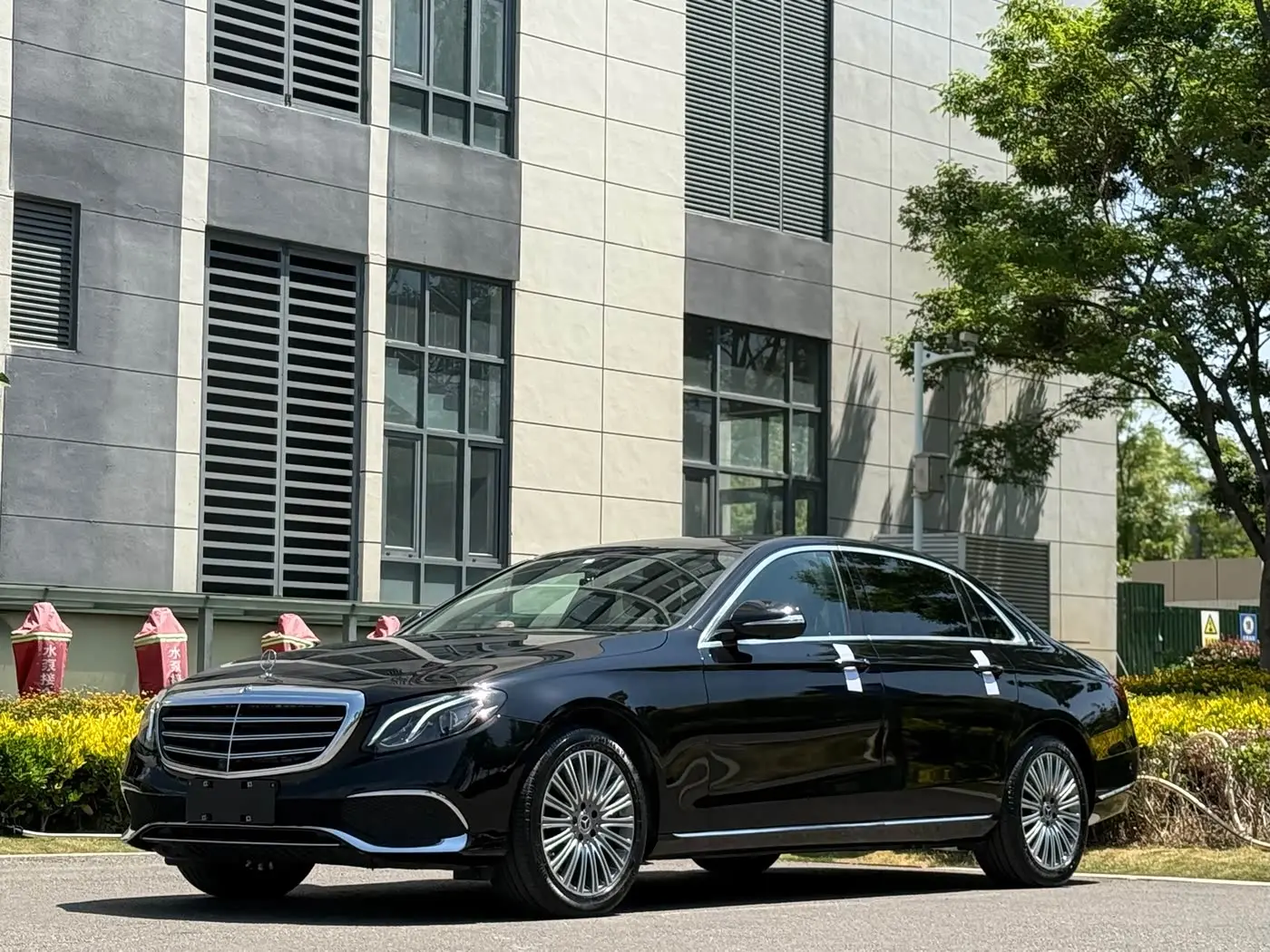 Mercedes-Benz E-Class 2020 — ფოტო 1/20