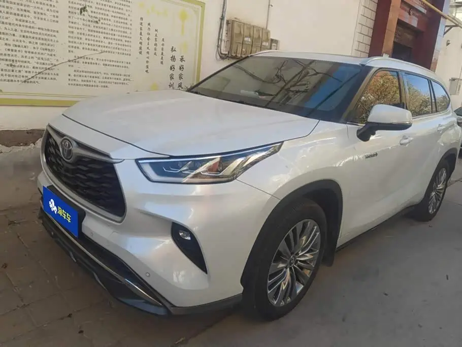Toyota Highlander 2022 — Şəkil 1/16
