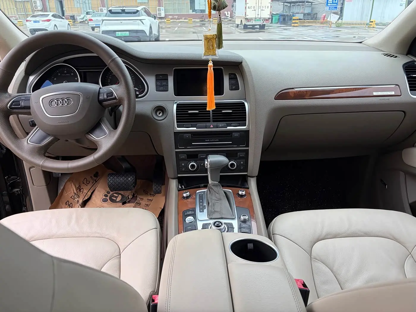 Audi Q7 2014 — Photo 7/12