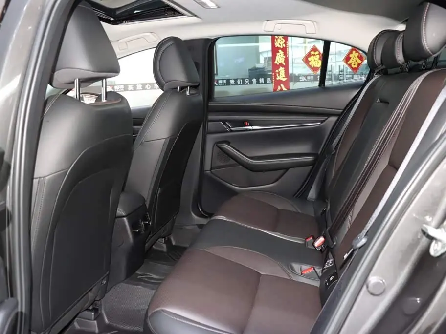 Mazda Mazda3 Axela 2024 — Photo 10/20