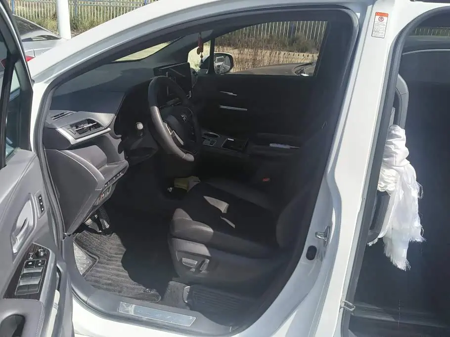 Toyota Granvia 2025 — Şəkil 9/16