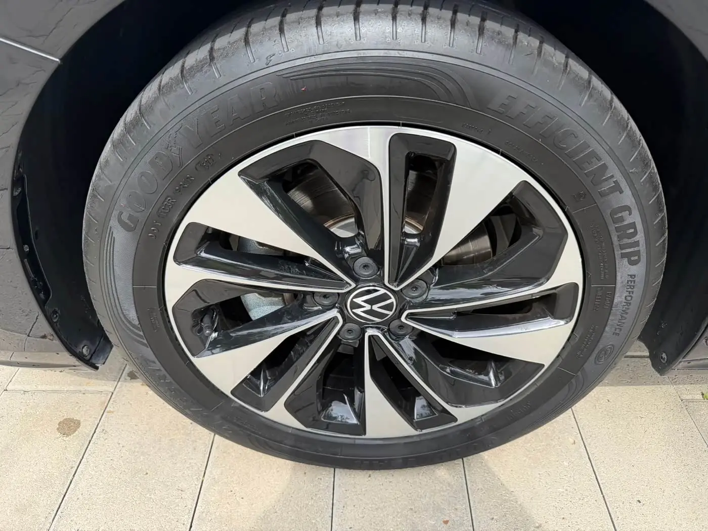 Volkswagen Passat 2022 — Фото 4/20