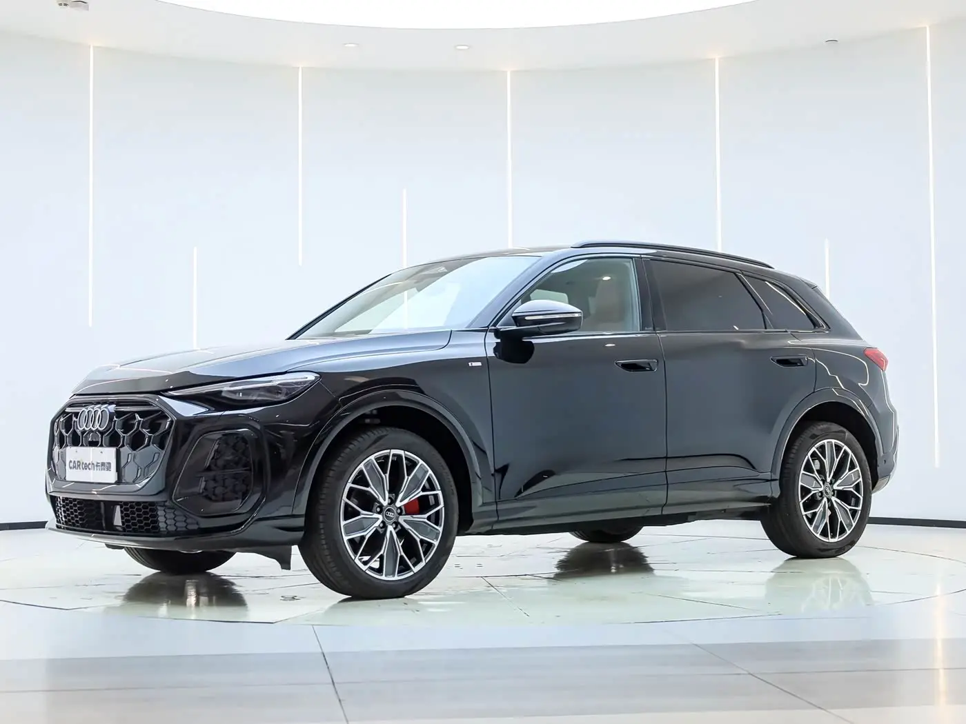 Audi Q5L 2026 — Photo 1/20