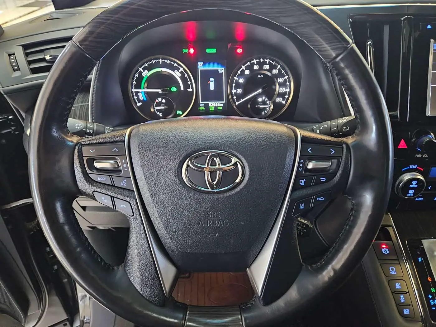 Toyota Alphard 2019 — Photo 9/20