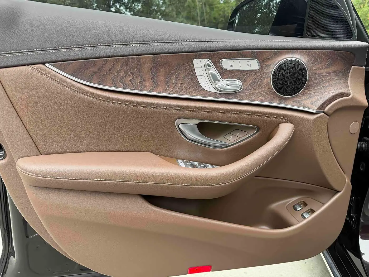 Mercedes-Benz E-Class New Energy 2023 — Photo 17/17