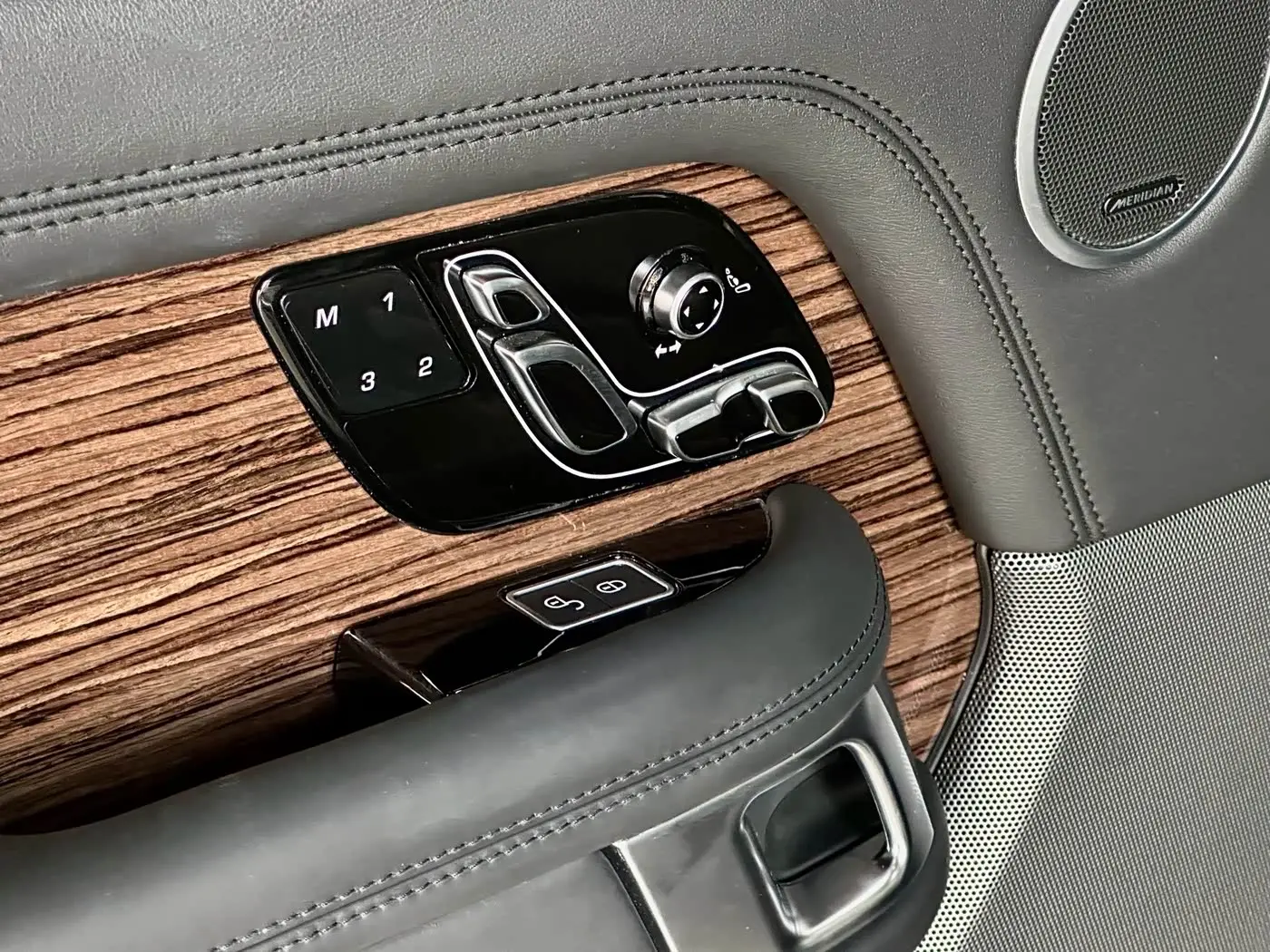 Land Rover Range Rover 2020 — Фото 8/20