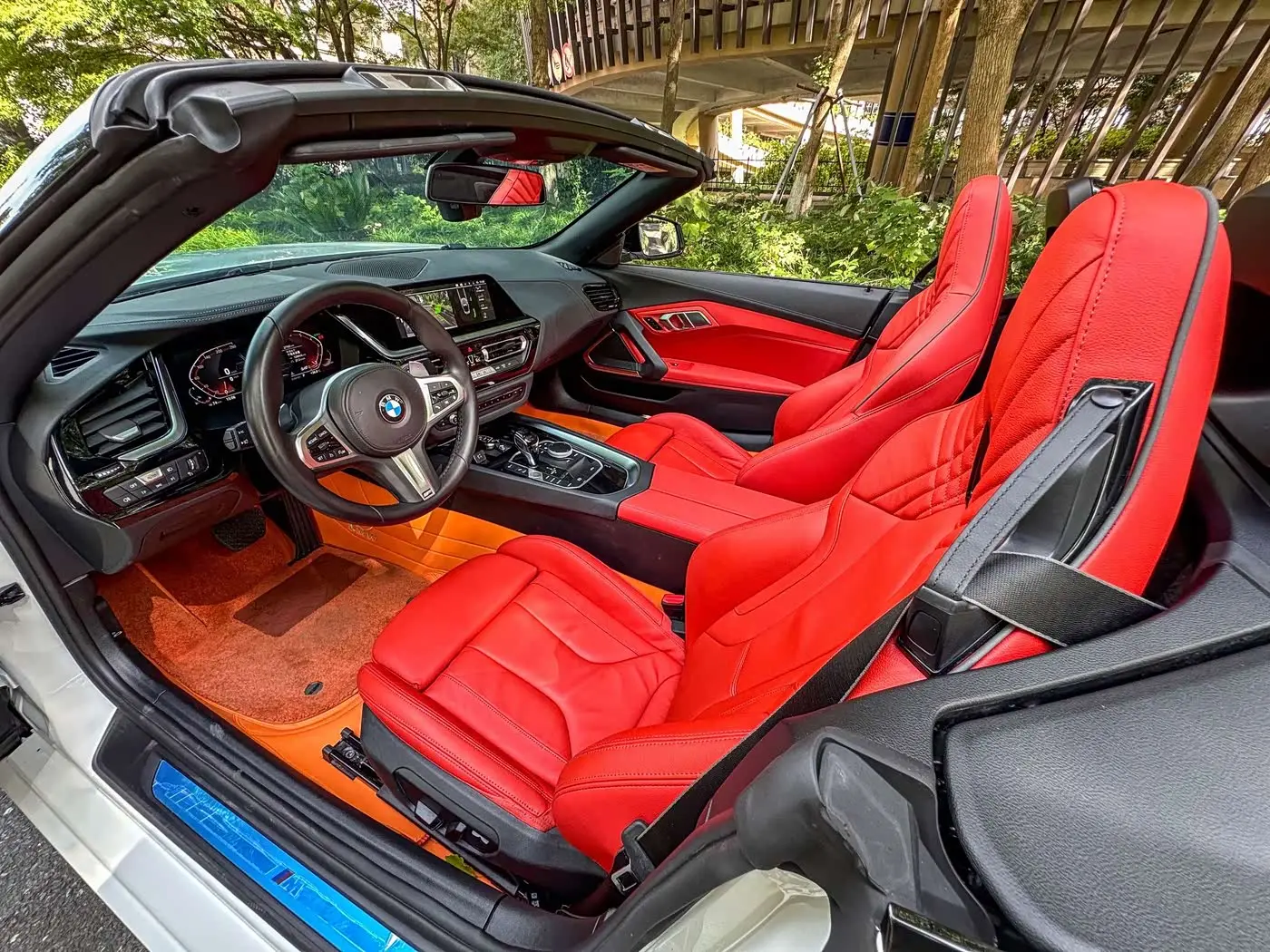 BMW Z4 2023 — Photo 9/15