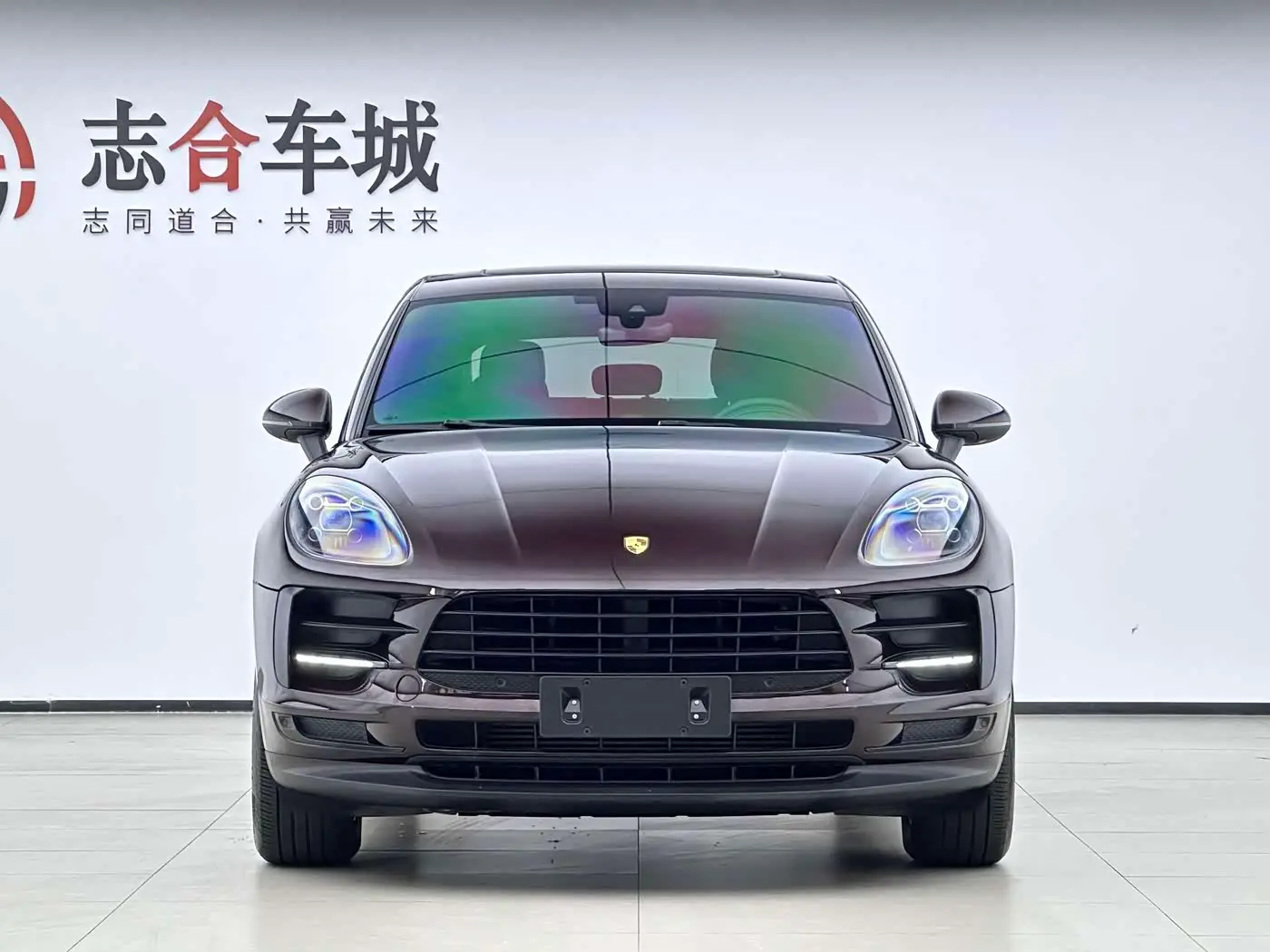 Porsche Macan 2019 — Photo 2/17