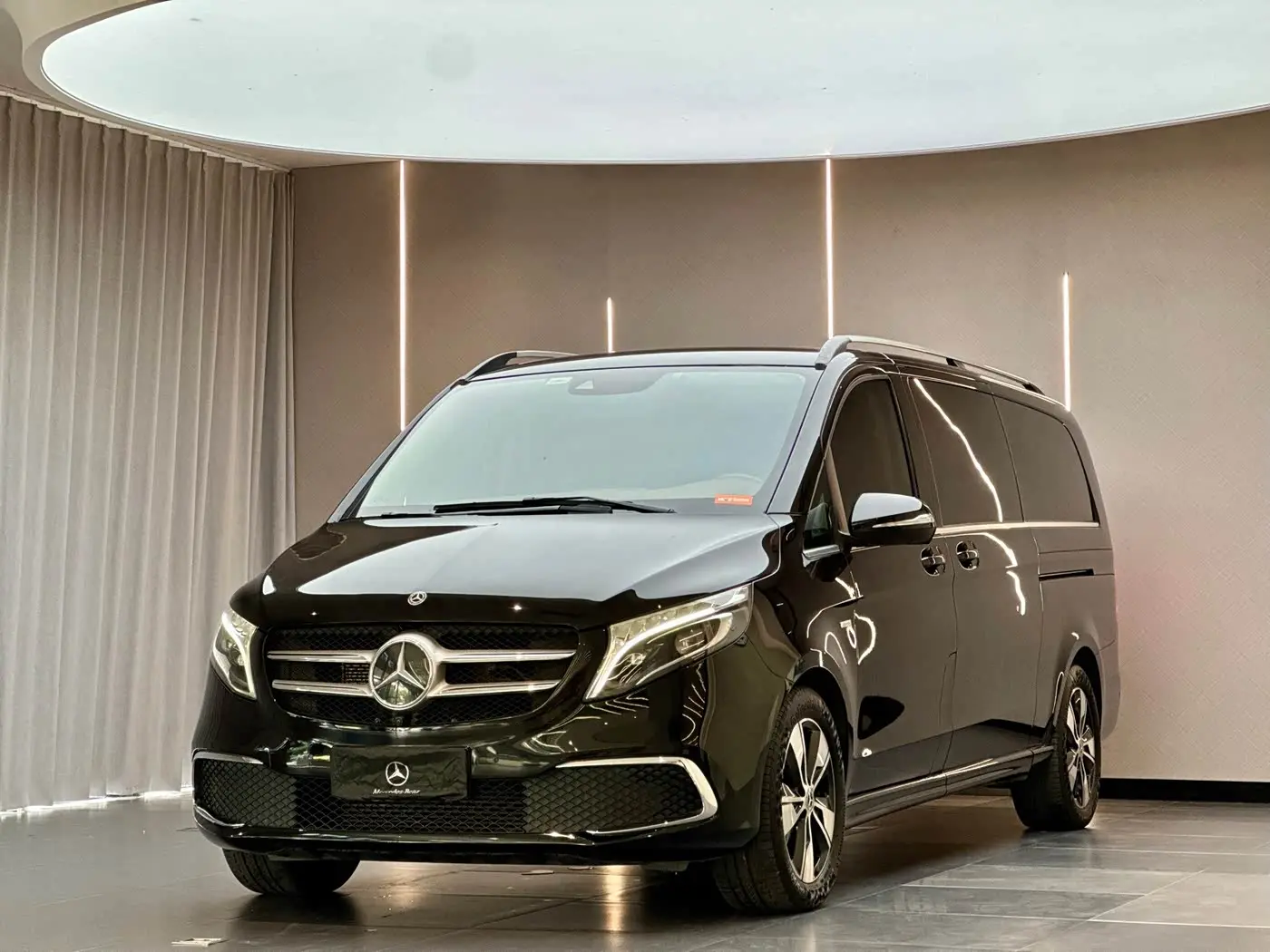 Mercedes-Benz V-Class 2022 — ფოტო 1/12