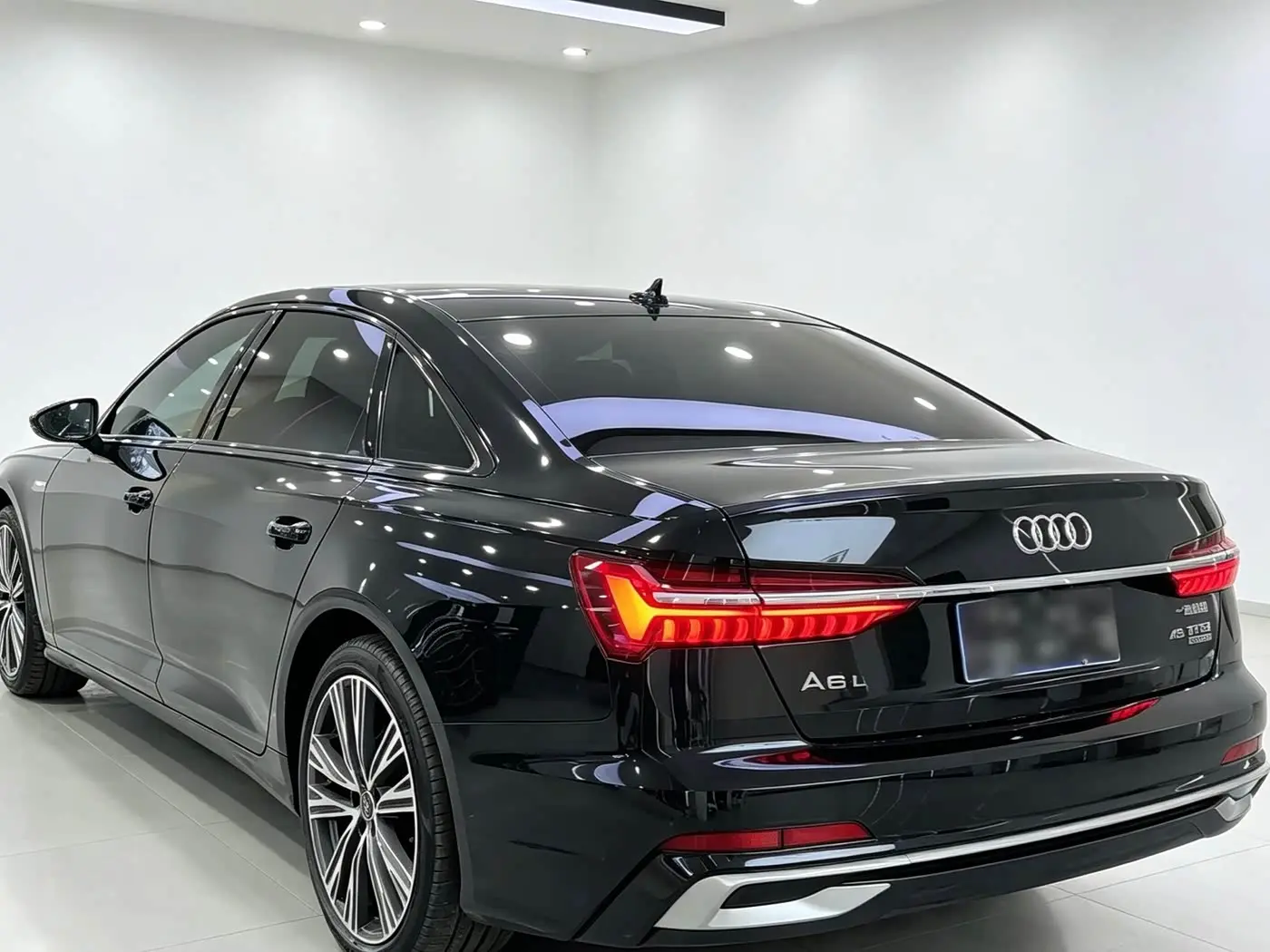 Audi A6L 2024 — Photo 10/12