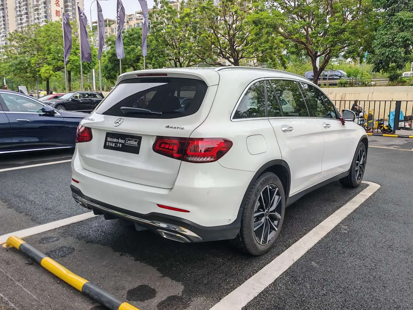 Mercedes-Benz GLC 2021 — Photo 5/20