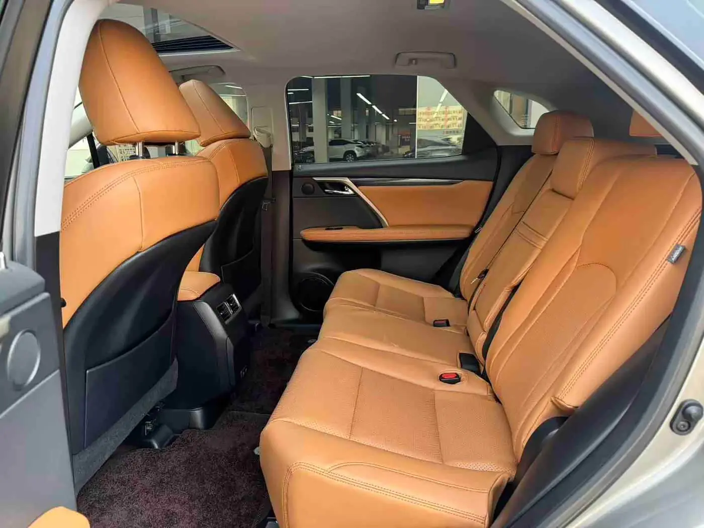 Lexus RX 2021 — Şəkil 7/9