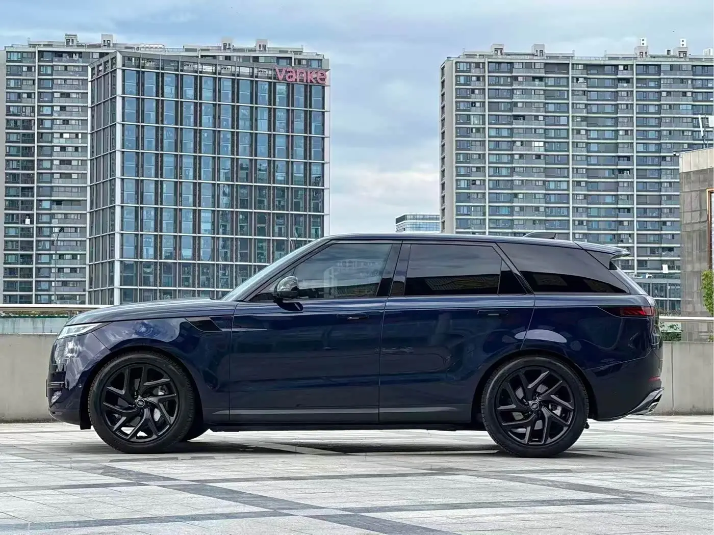 Land Rover Range Rover Sport 2023 — Photo 4/20