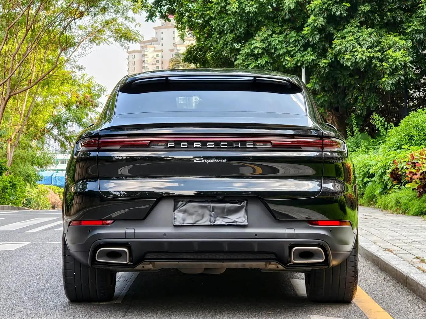 Porsche Cayenne 2023 — Photo 7/20