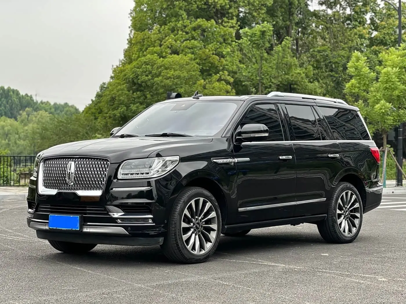 Lincoln Navigator 2020 — Фото 1/18