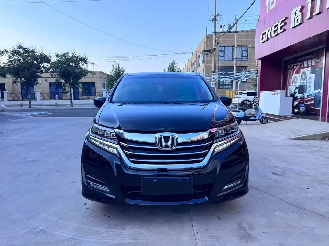 Honda Elysion 2017 — Şəkil 2/9