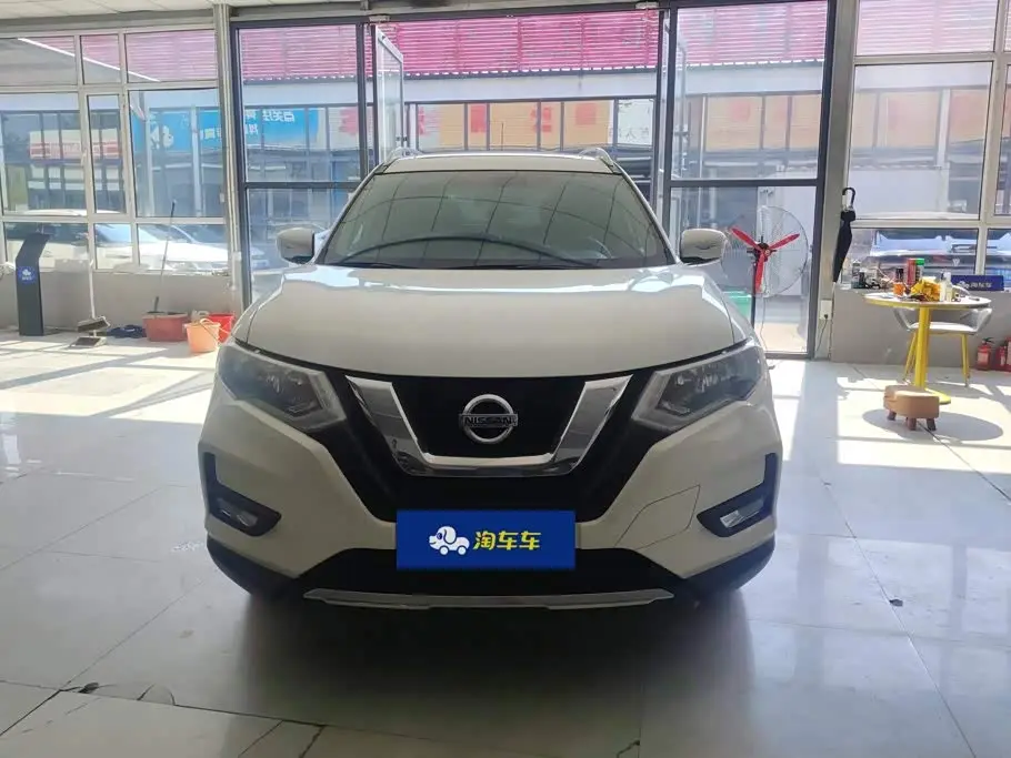 Nissan X-Trail 2023 — Photo 2/16