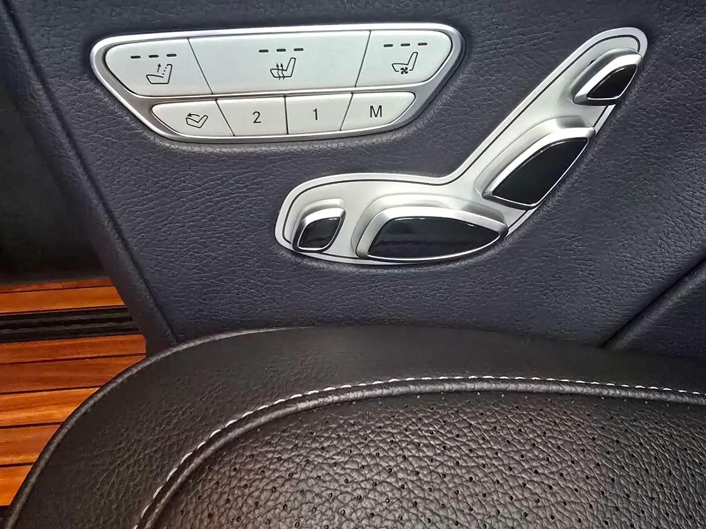 Mercedes-Benz V-Class 2022 — Şəkil 10/15
