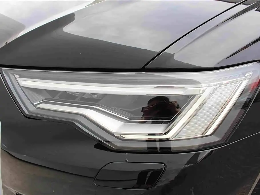 Audi A6L 2025 — Photo 10/17