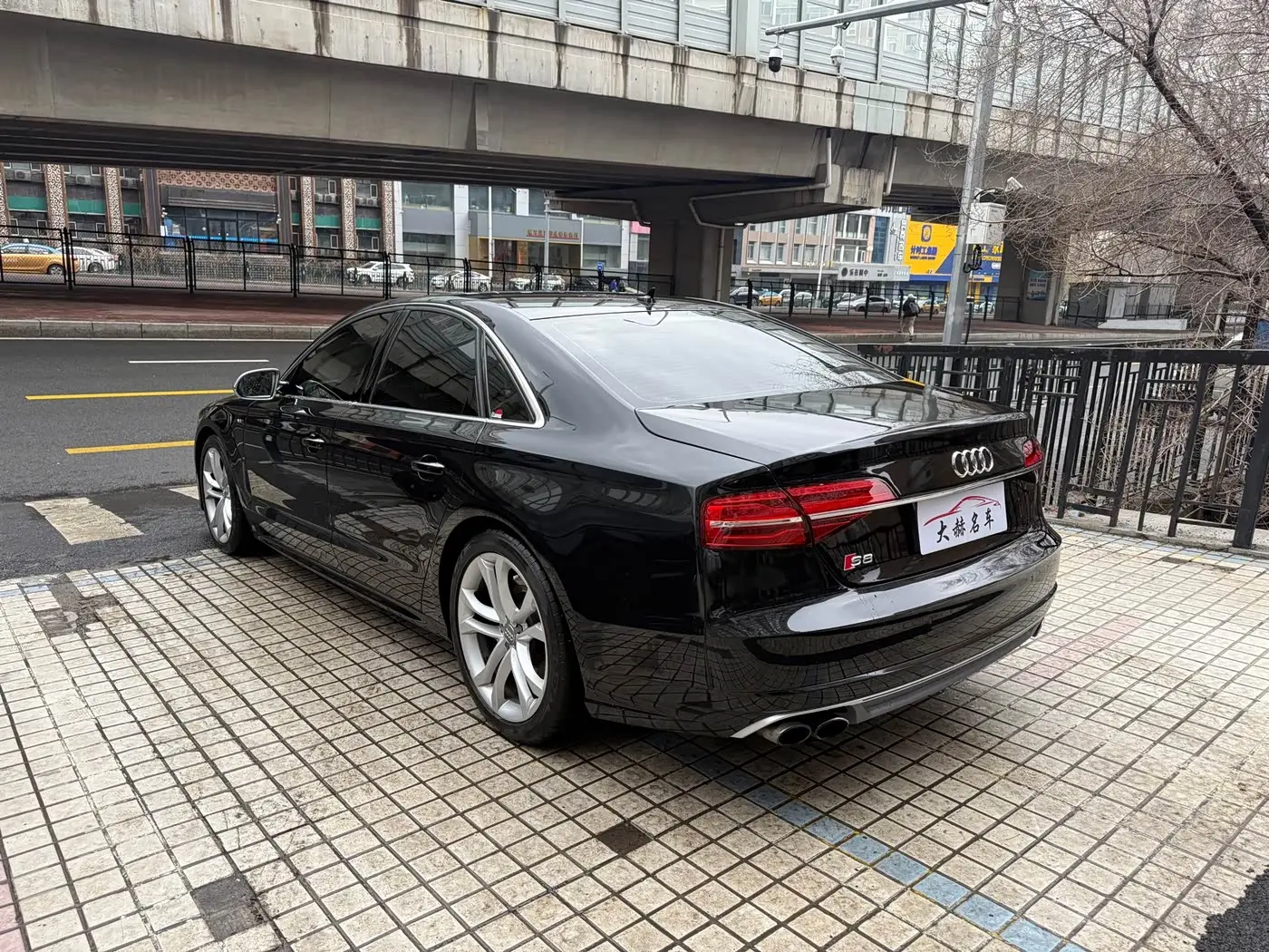 Audi S8 2013 — Photo 6/13
