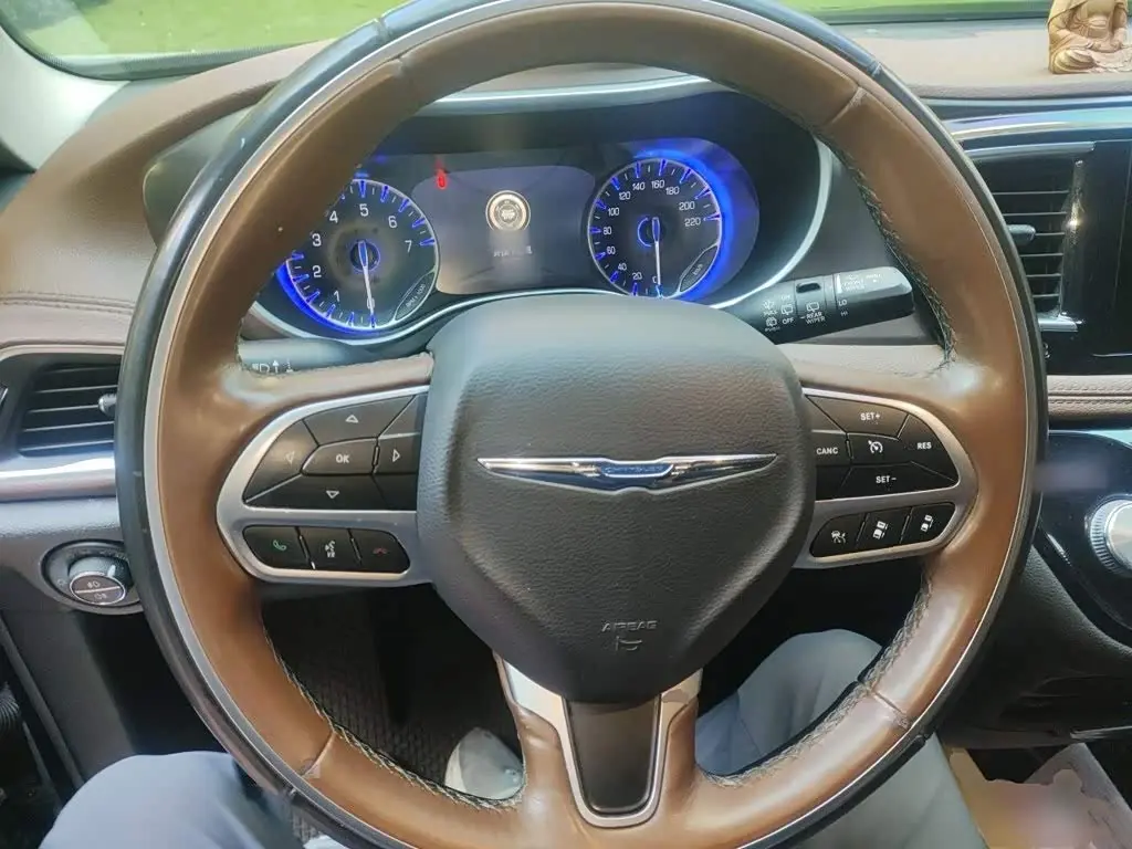 Chrysler Grand Voyager 2018 — Şəkil 6/20