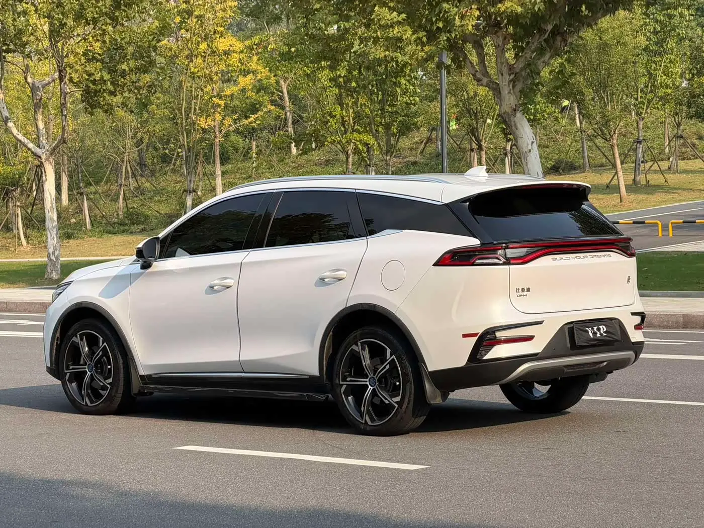 BYD Tang New Energy 2022 — Фото 11/13