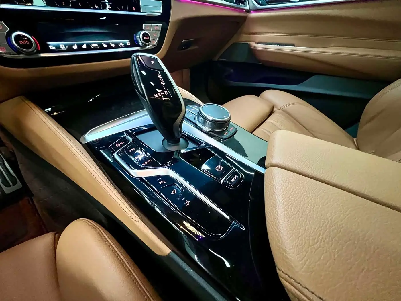 BMW 6 Series GT 2022 — Photo 9/16