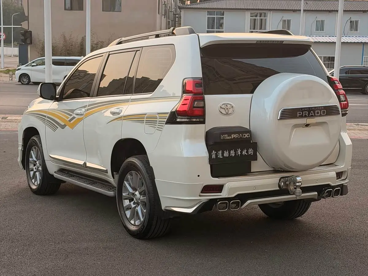 Toyota Prado 2018 — Photo 7/12