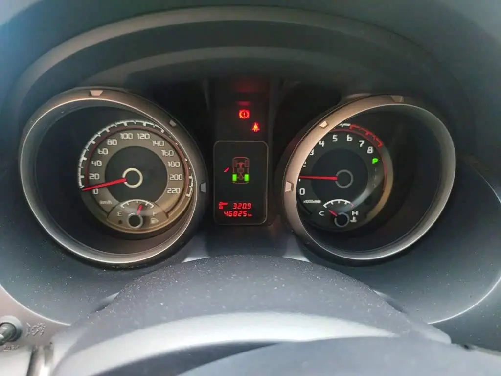 Mitsubishi Pajero 2017 — Photo 5/20