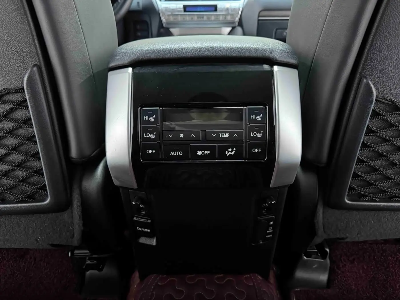 Toyota Prado 2018 — Photo 14/20