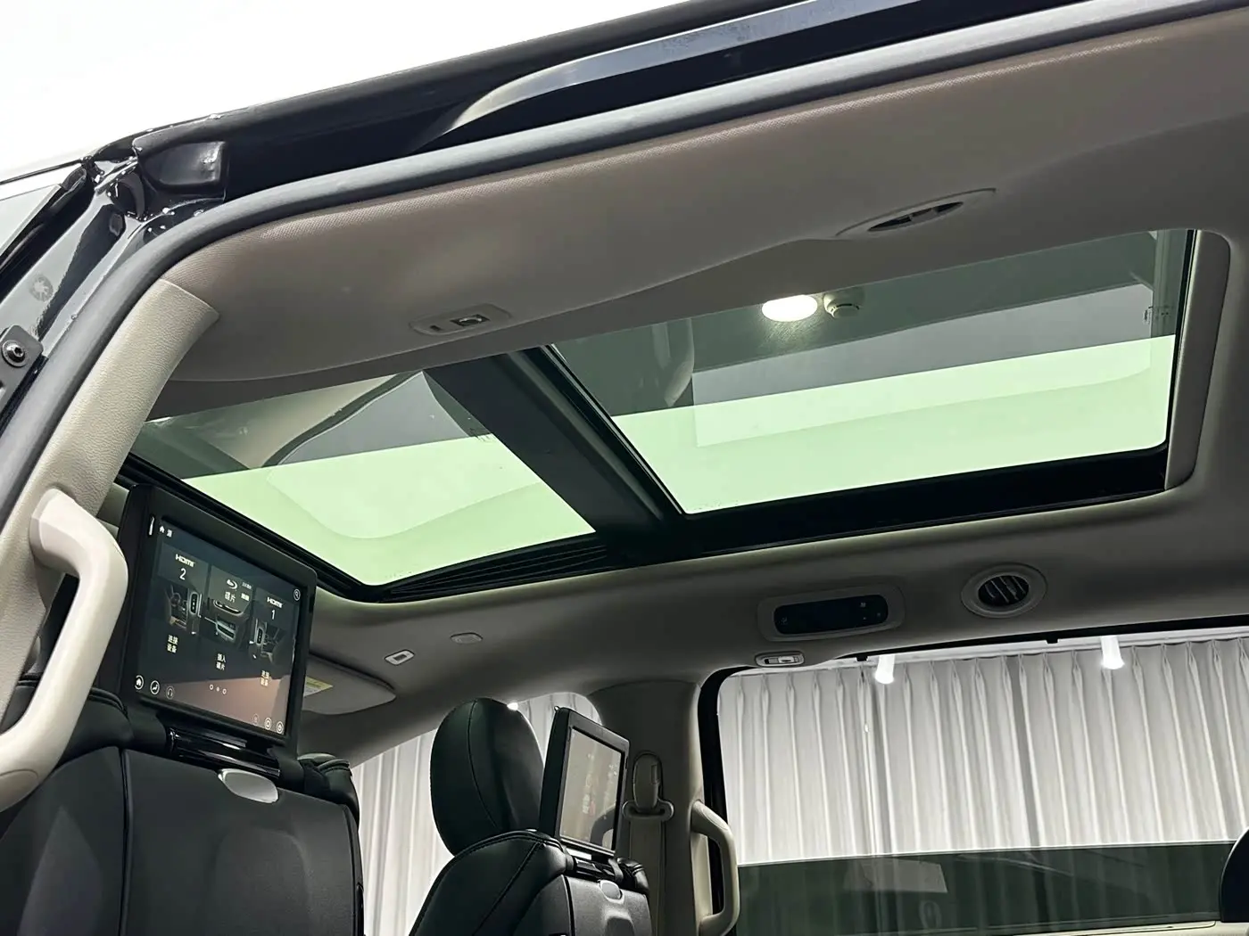 Chrysler Grand Voyager 2020 — Photo 14/20