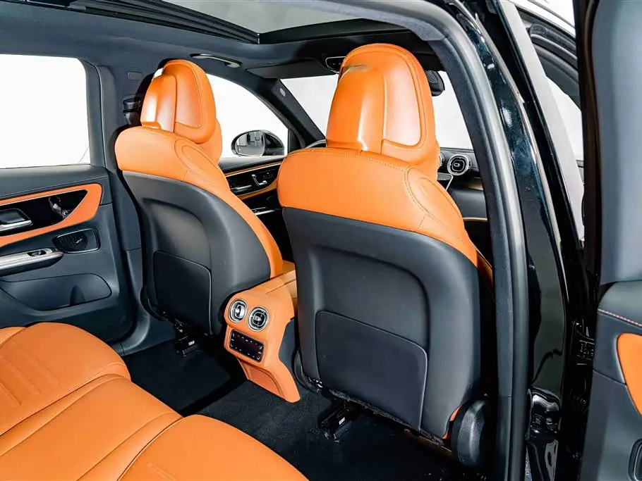 Mercedes-Benz GLC 2025 — ფოტო 18/20