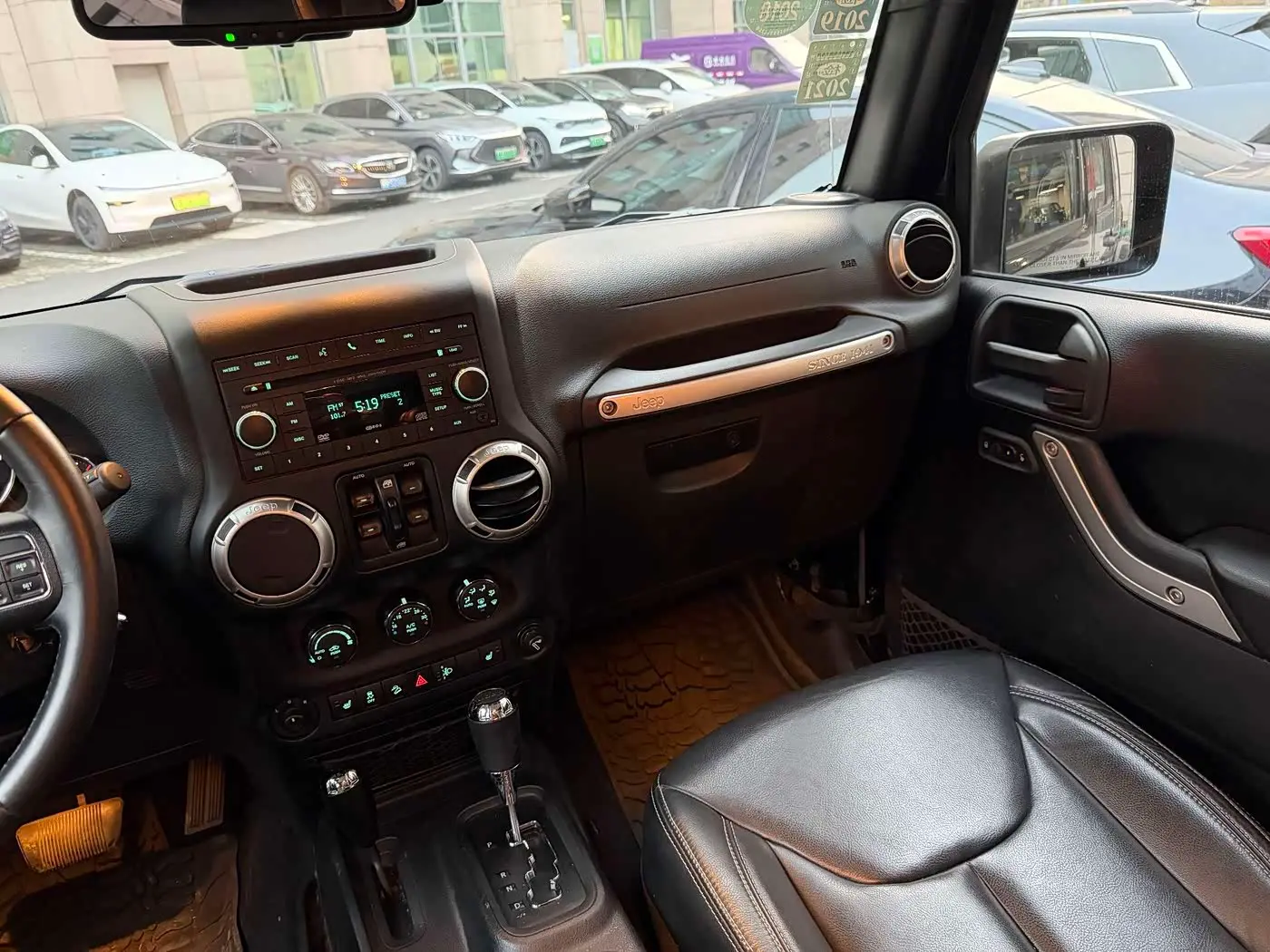 Jeep Wrangler 2017 — Фото 10/16