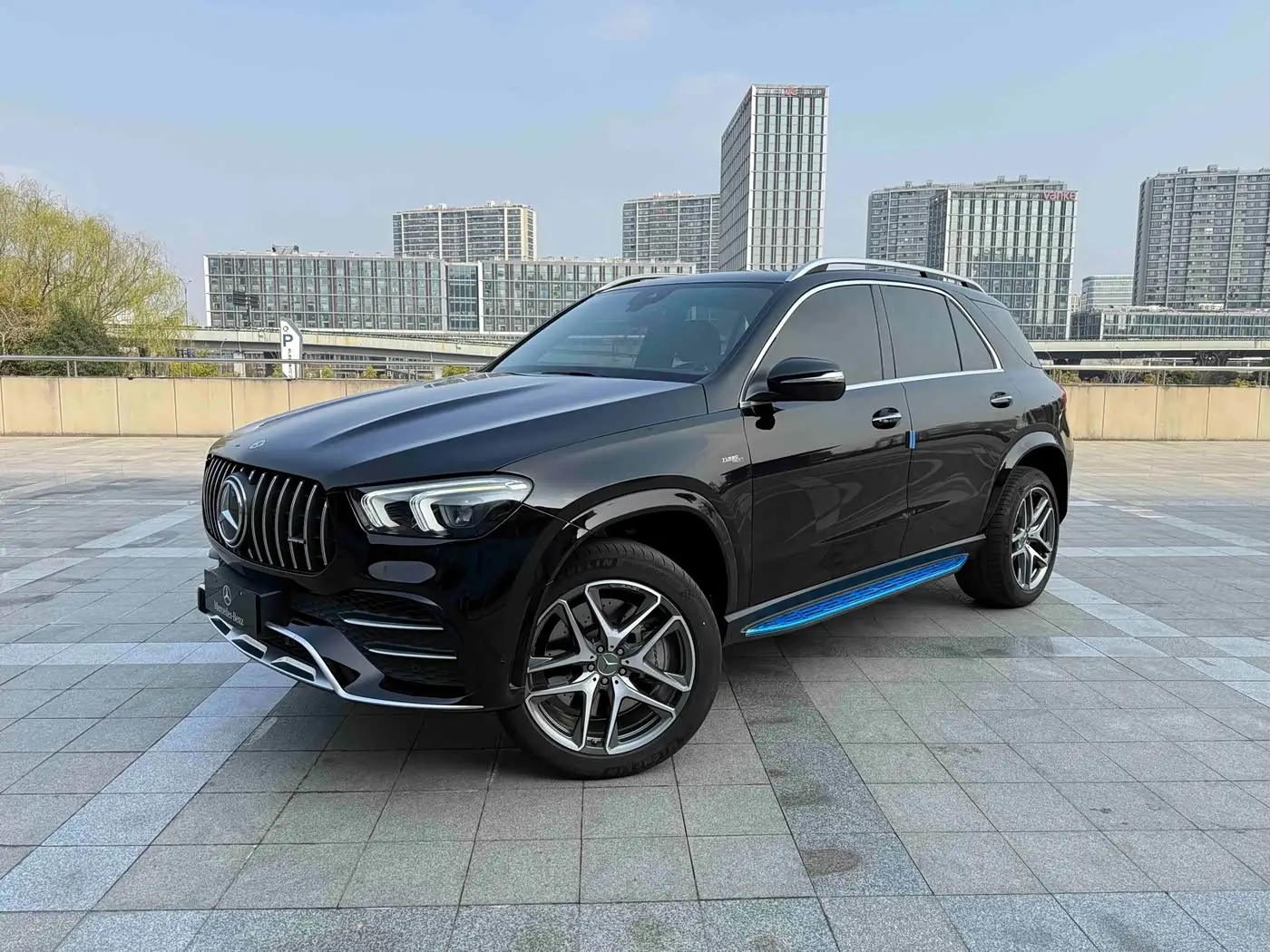 Mercedes-Benz GLE AMG 2023 — Фото 1/19