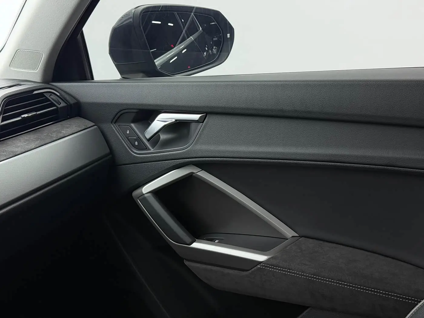 Audi Q3 2022 — Photo 14/20