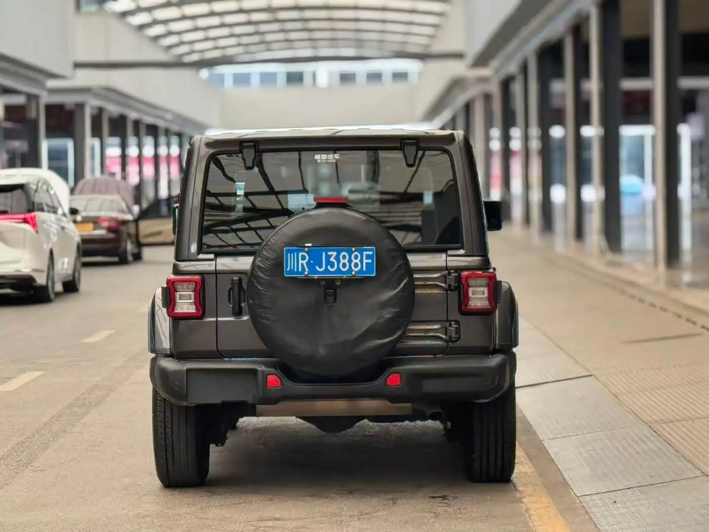 Jeep Wrangler 2022 — Фото 9/11