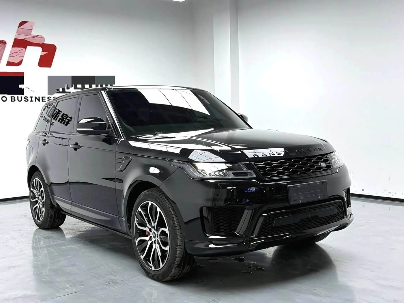 Land Rover Range Rover Sport 2021 — Photo 3/9