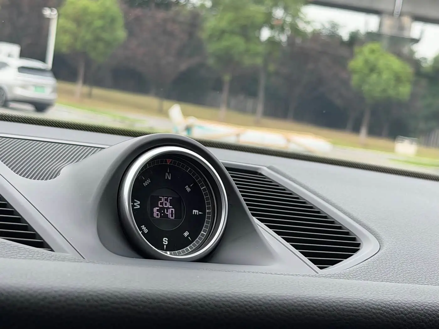 Porsche Macan 2019 — Photo 15/16