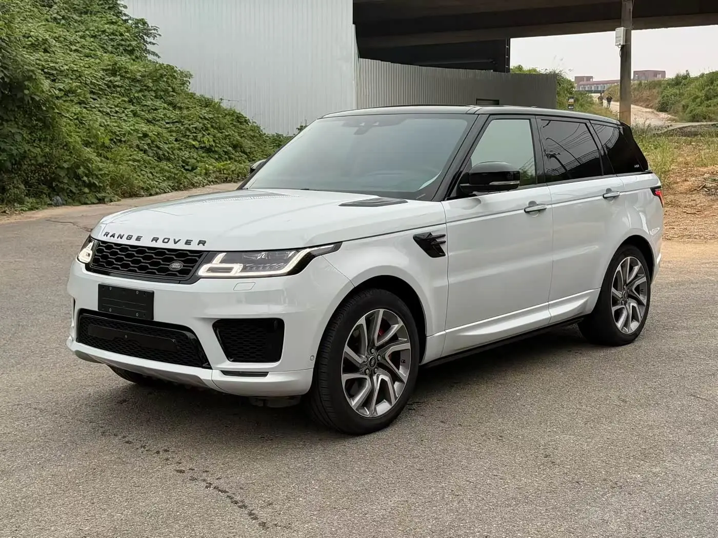 Land Rover Range Rover Sport 2018 — Фото 1/9