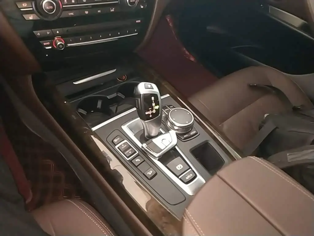 BMW X5 2017 — Photo 14/20