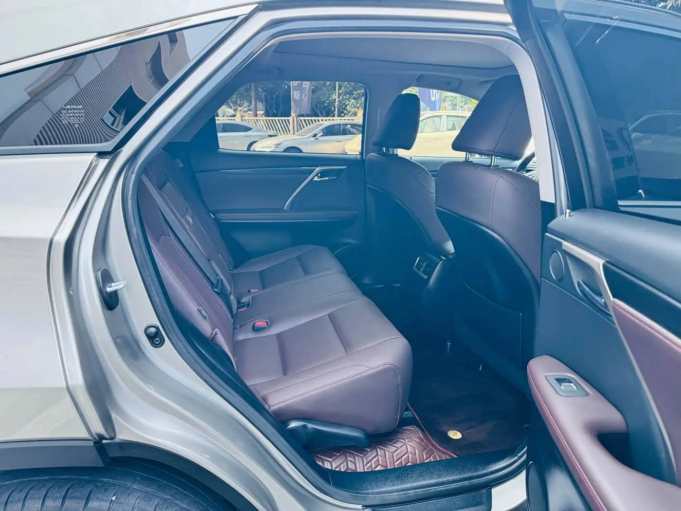 Lexus RX 2020 — ფოტო 14/18