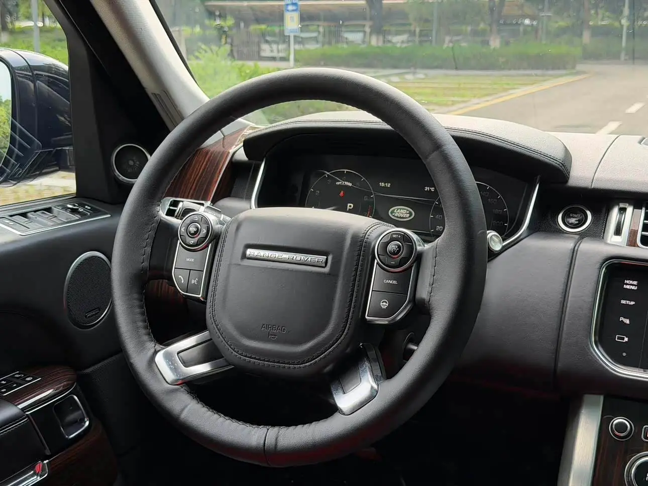 Land Rover Range Rover 2015 — Photo 8/16