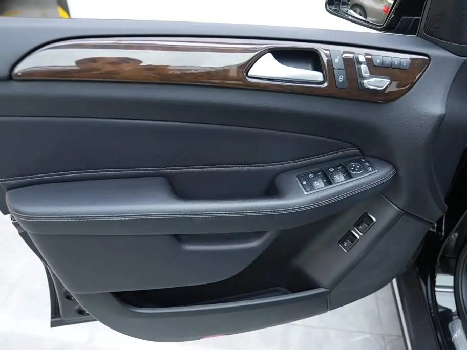 Mercedes-Benz GLS 2018 — Şəkil 6/20