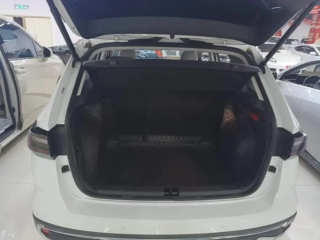 Volkswagen Tharu 2025 — Photo 15/20