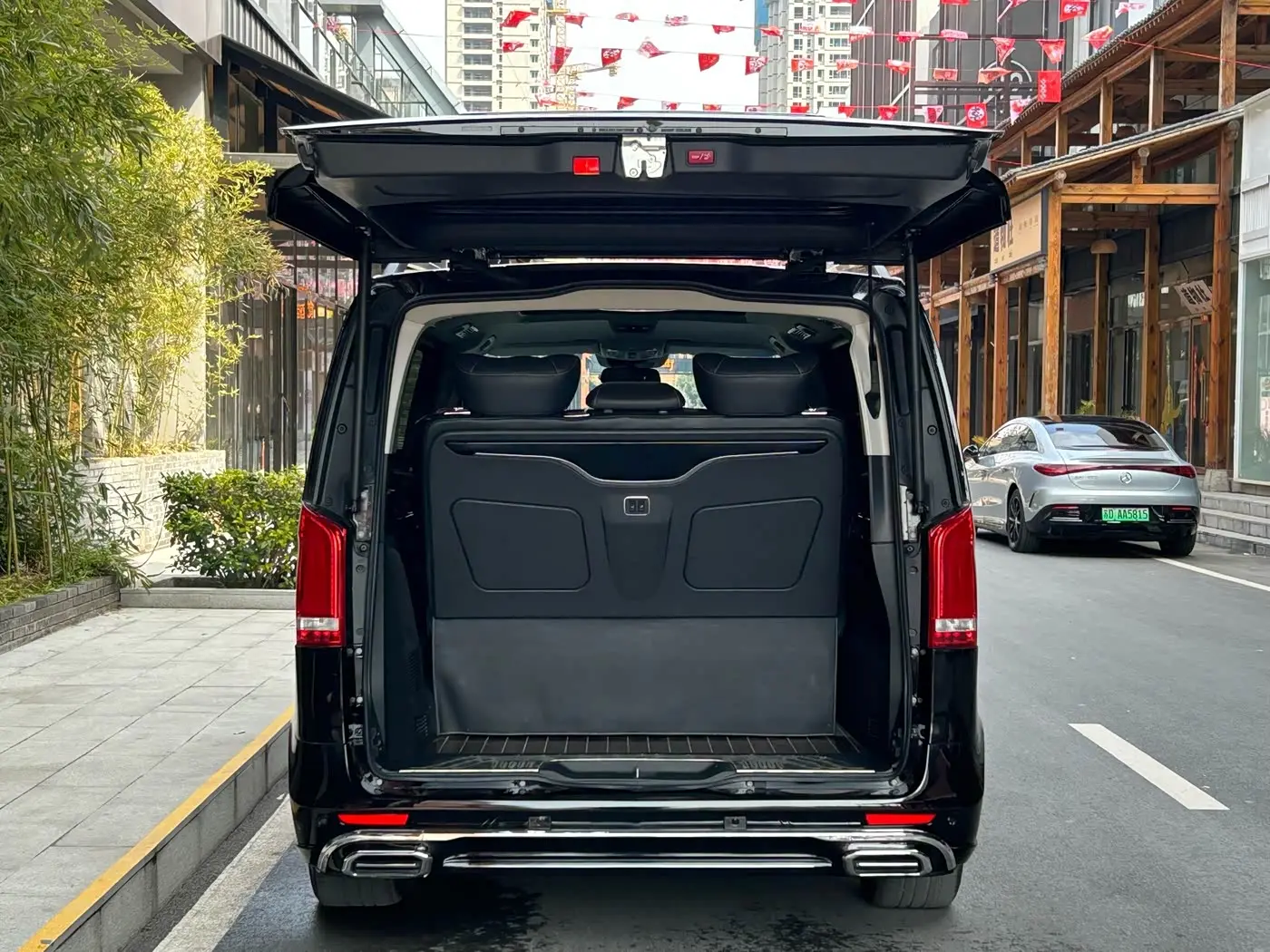 Mercedes-Benz V-Class 2021 — Photo 16/20
