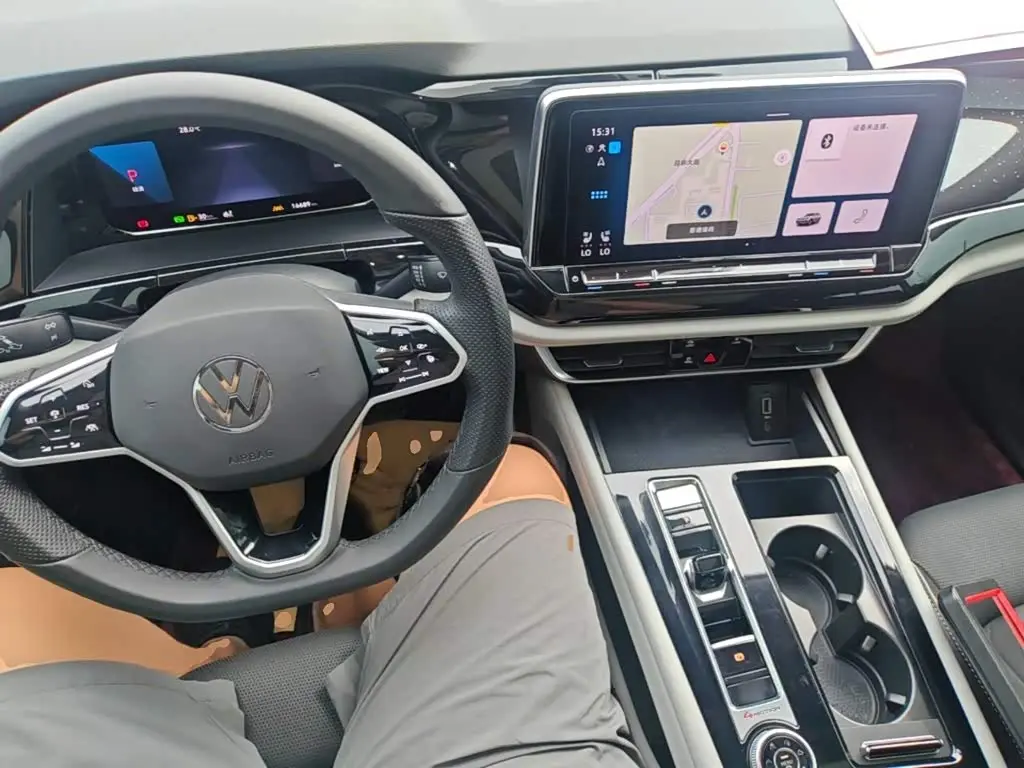 Volkswagen Teramont 2024 — Photo 10/20