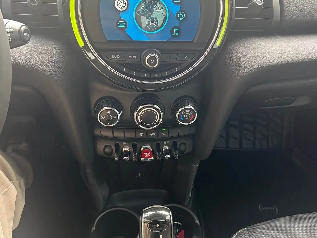 MINI MINI 2021 — Photo 12/13