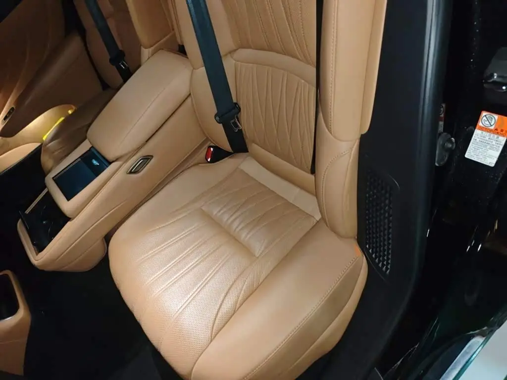 Lexus LS 2021 — Photo 13/20