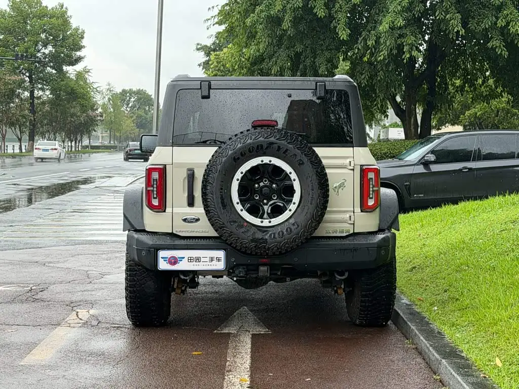 Ford Bronco 2025 — Photo 5/14