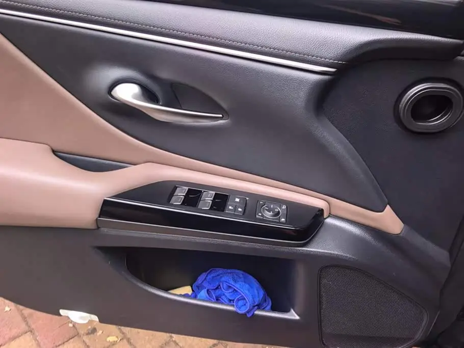 Lexus ES 2024 — Photo 7/16